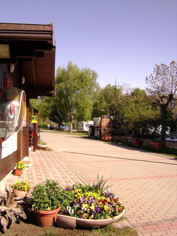 Camping Parisi Бавено Екстериор снимка